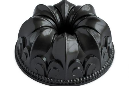 Fleur De Lis Bundt Pan