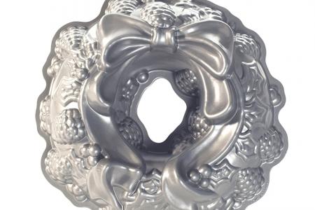 Holiday Wreath Bundt Pan